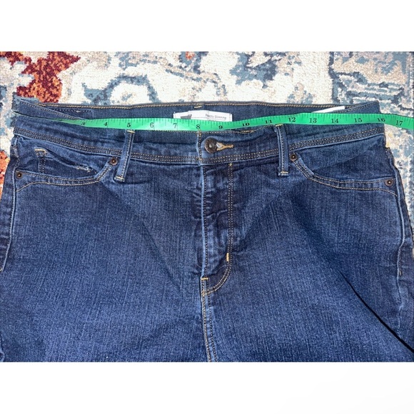 Levis 512 Perfectly Slimming Boot Cut Jeans Women's 12 Dark Wash Denim - Picture 10 of 13